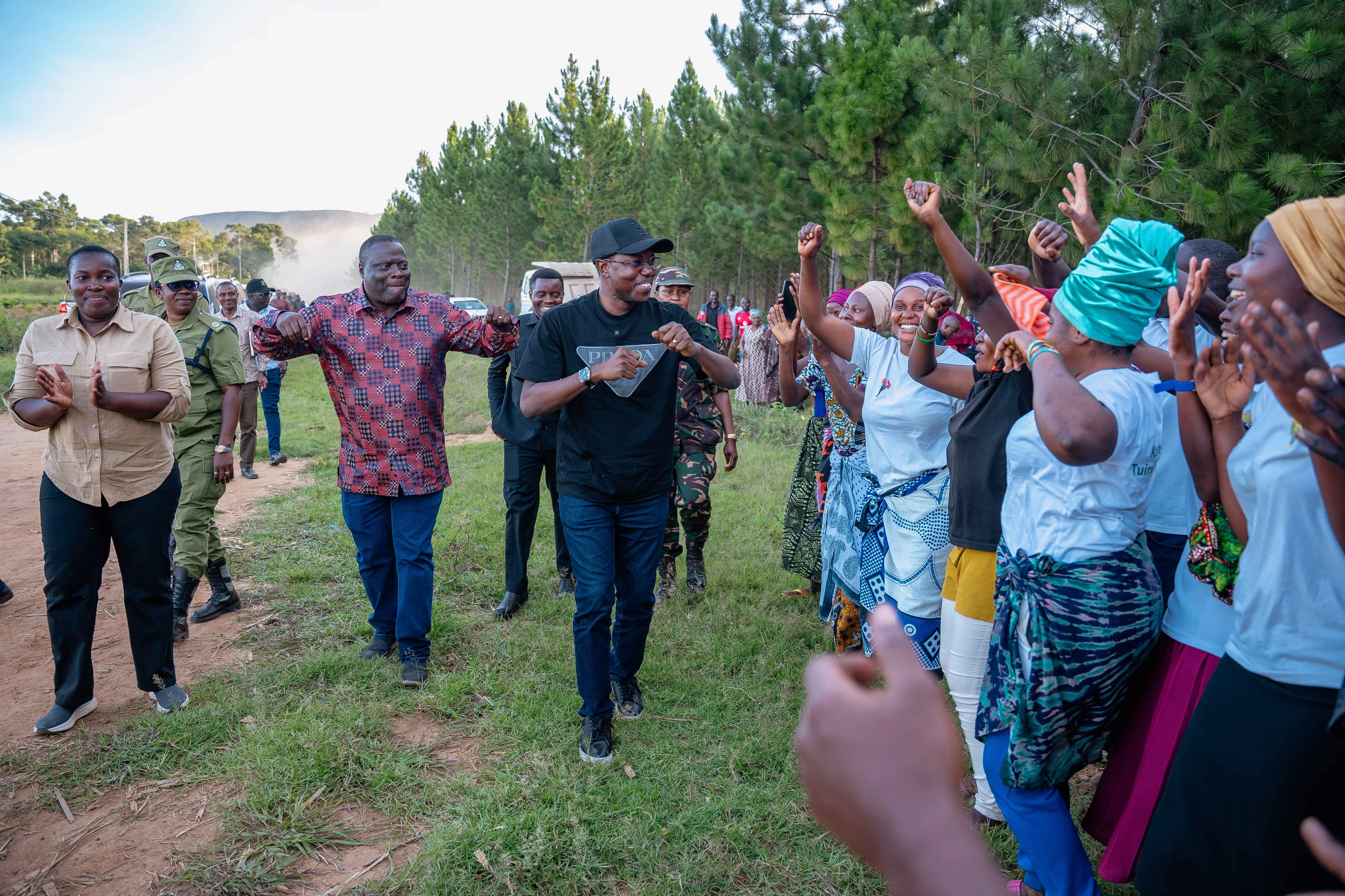 Vijana wa Muleba Wako Uso kwa Uso na Waziri wa Maendeleo ya Vijana

Vijana kutoka Wilaya ya Muleba walipata fursa ya kukutana uso kwa uso na Waziri wa Nchi, Ofisi ya Rais – Maendeleo ya Vij